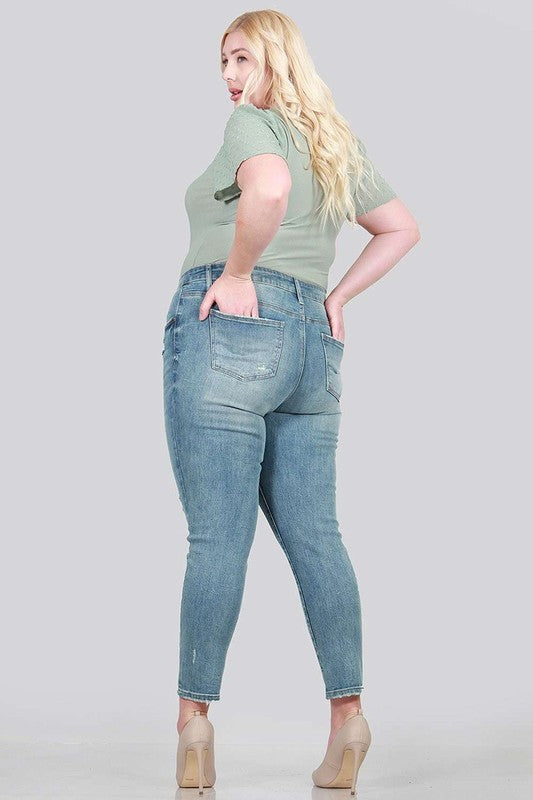 Distressed Mid-rise Skinny plus size with clean hem