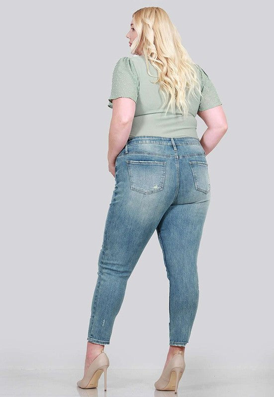 Distressed Mid-rise Skinny plus size with clean hem