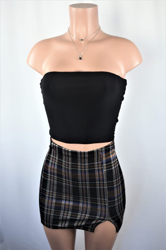 Plaid mini skirt with slit