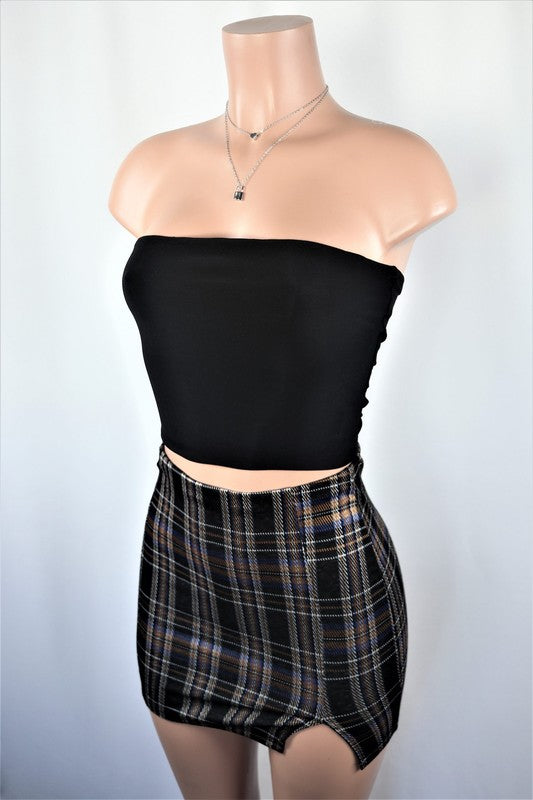 Plaid mini skirt with slit