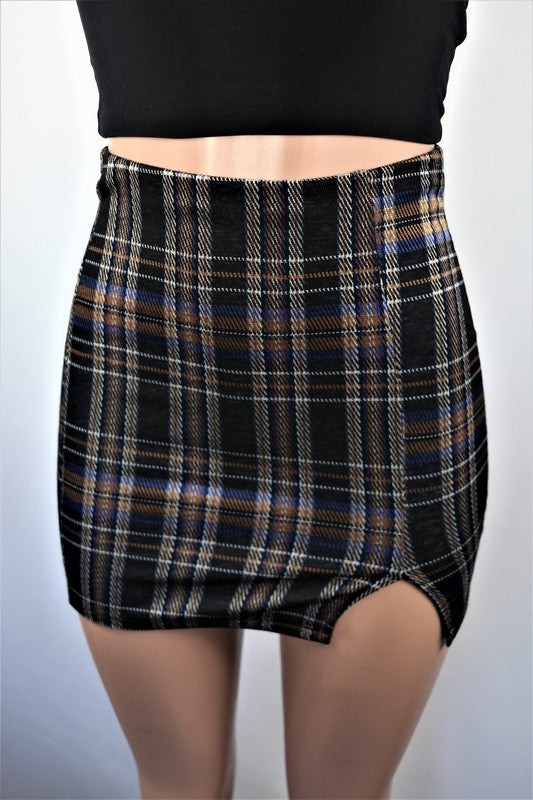 Plaid mini skirt with slit