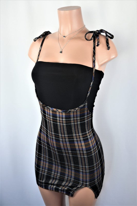 Plaid suspender skirt with slit