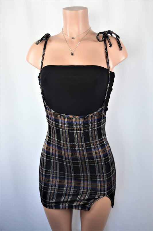 Plaid suspender skirt with slit