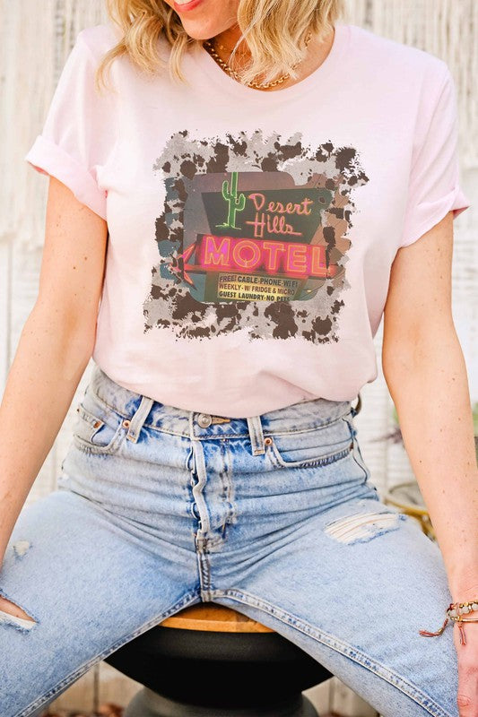 RETRO WESTERN COLLAGE GRAPHIC TEE