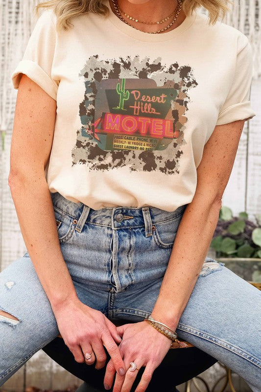 RETRO WESTERN COLLAGE GRAPHIC TEE