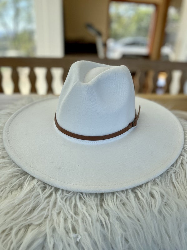 Structured wide brim panama hat in vegan felt With