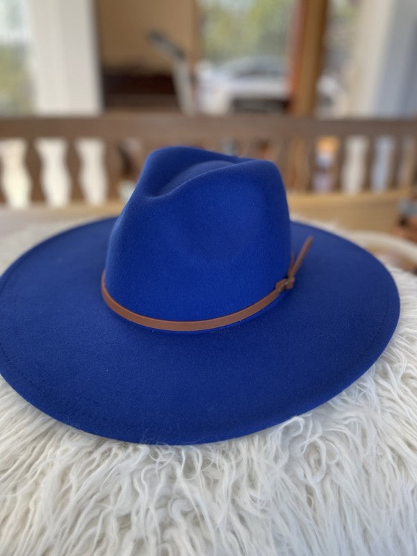 Structured wide brim panama hat in vegan felt With