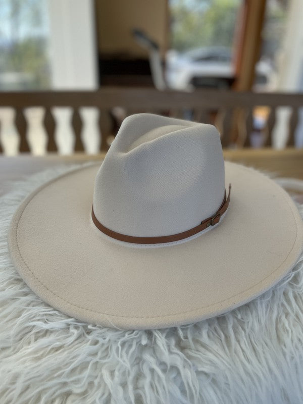 Structured wide brim panama hat in vegan felt With