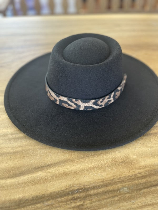 WIDE BRIM BOATER HAT