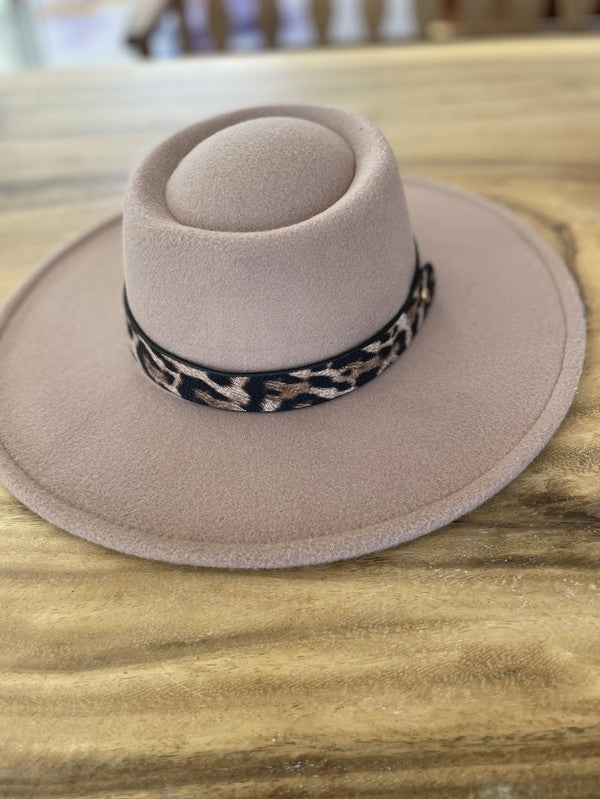 WIDE BRIM BOATER HAT