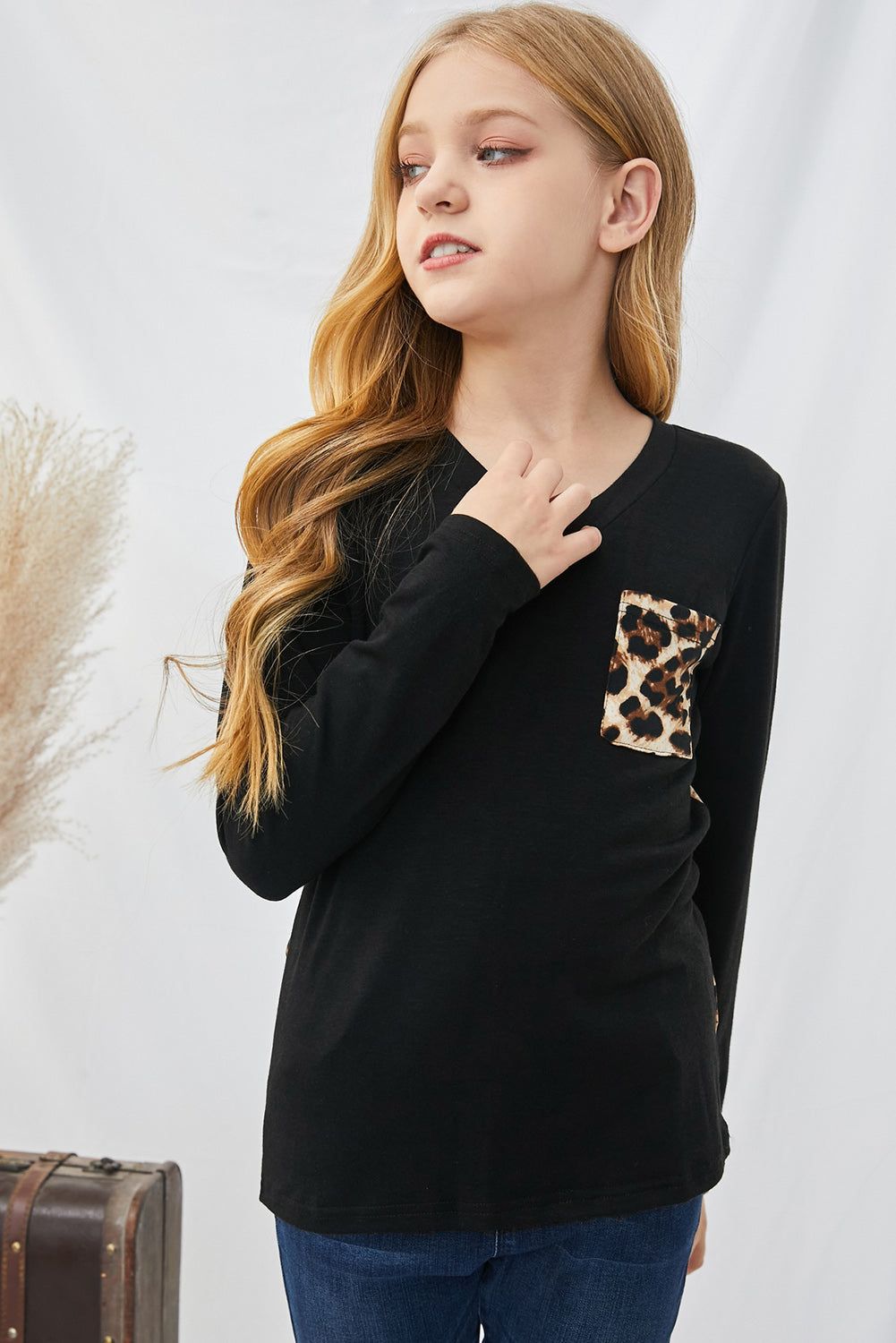 Girls Printed V-Neck Long Sleeve Top