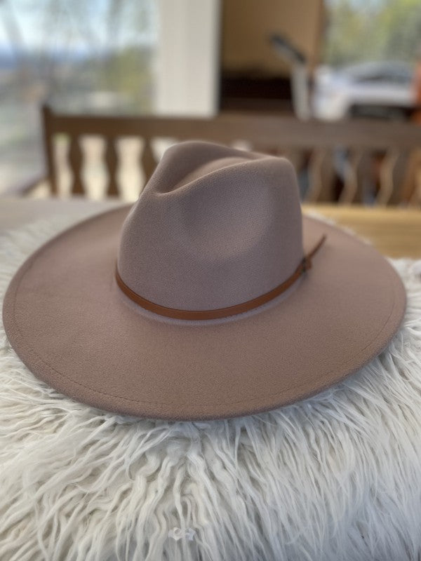 Structured wide brim panama hat in vegan felt With